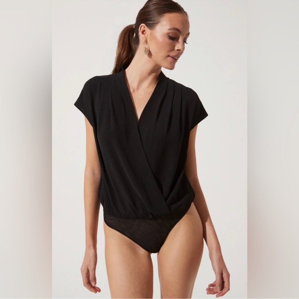 ASTR the Label | Short Sleeve Front Wrap Bodysuit - Picture 2 of 7